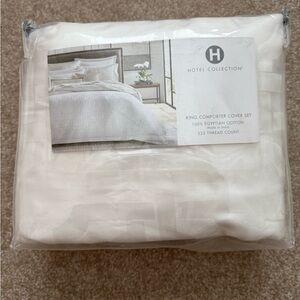 Hotel Collection Fresco Jacquard king Duvet Cover Set.